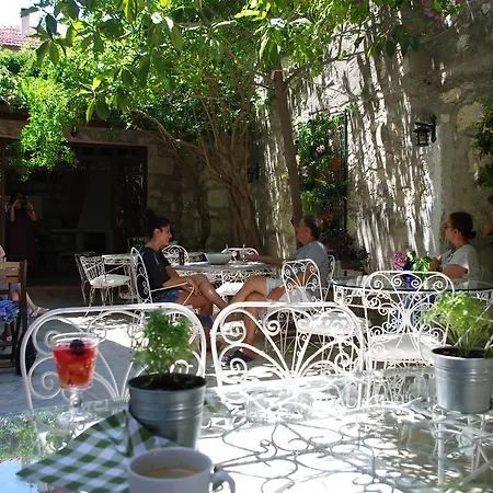 Firuze Alacati Hotel & Meyhane 3*