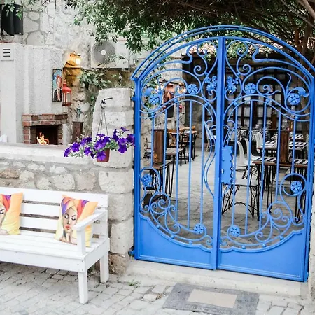 Firuze Alacati Hotel & Meyhane Alojamento de Acomodação e Pequeno-almoço