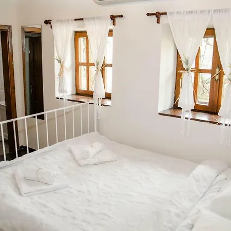 Firuze Alacati Hotel & Meyhane