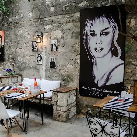 Nocleg ze śniadaniem Firuze Alacati Hotel & Meyhane